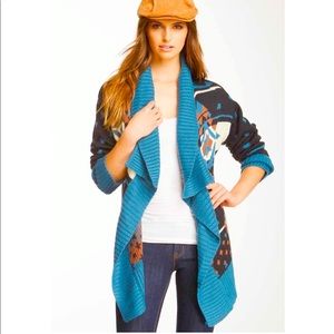 NWT Romeo & Juliet Couture Wrap Sweater